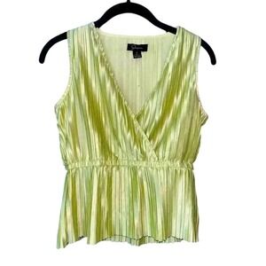 Soprano Green Pleated Sleeveless Top Blouse‎ V Neck Elastic Waist